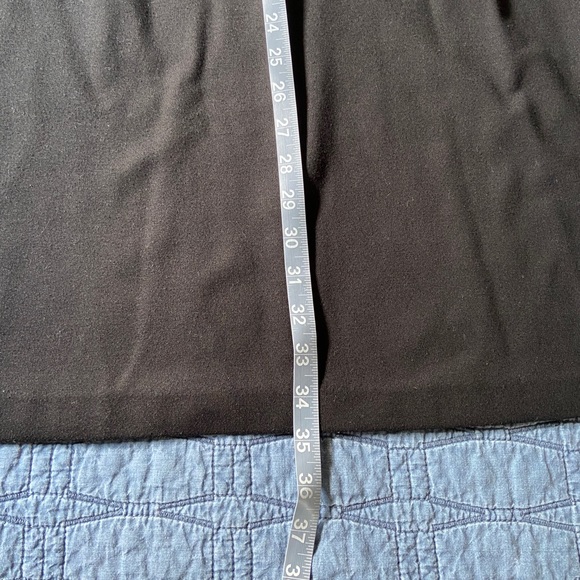 Sleeveless black dress - Picture 4 of 4